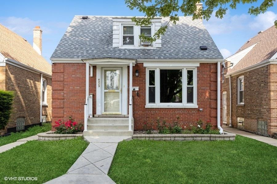 6829 S Karlov Ave., Chicago, IL 60629