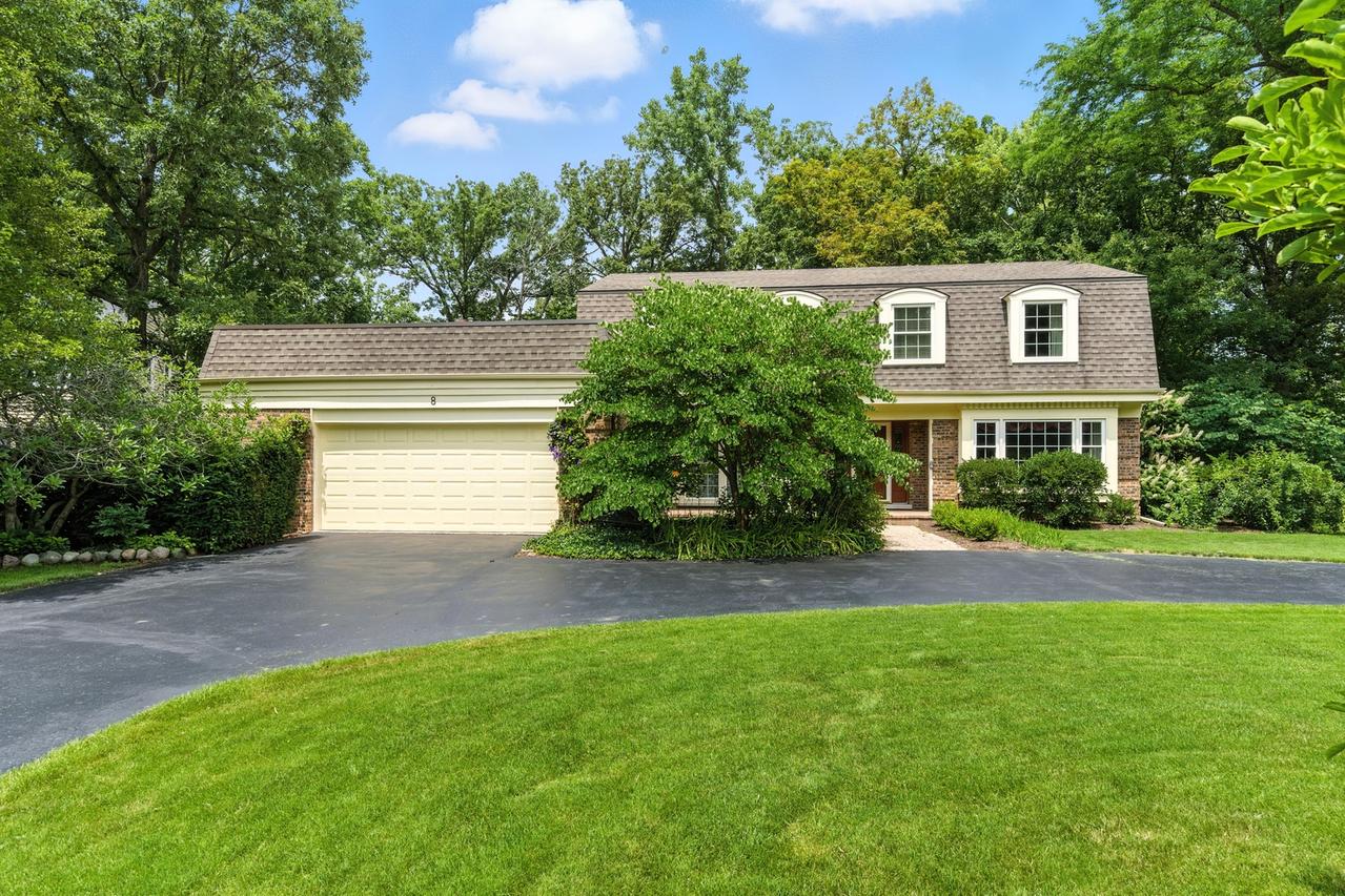 8 Royal Ct., Lincolnshire, IL 60069