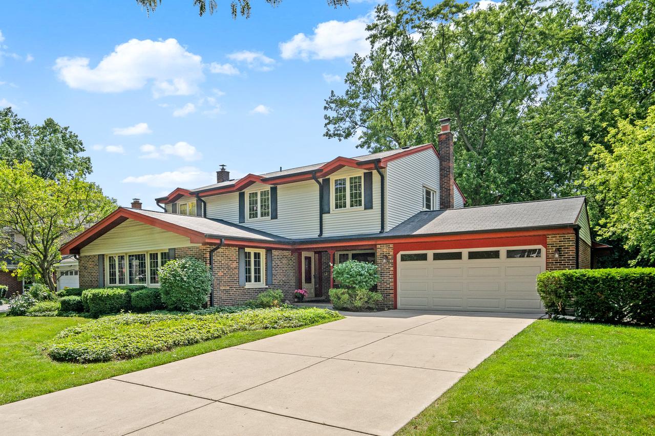 1820 Clover Rd., Northbrook, IL 60062