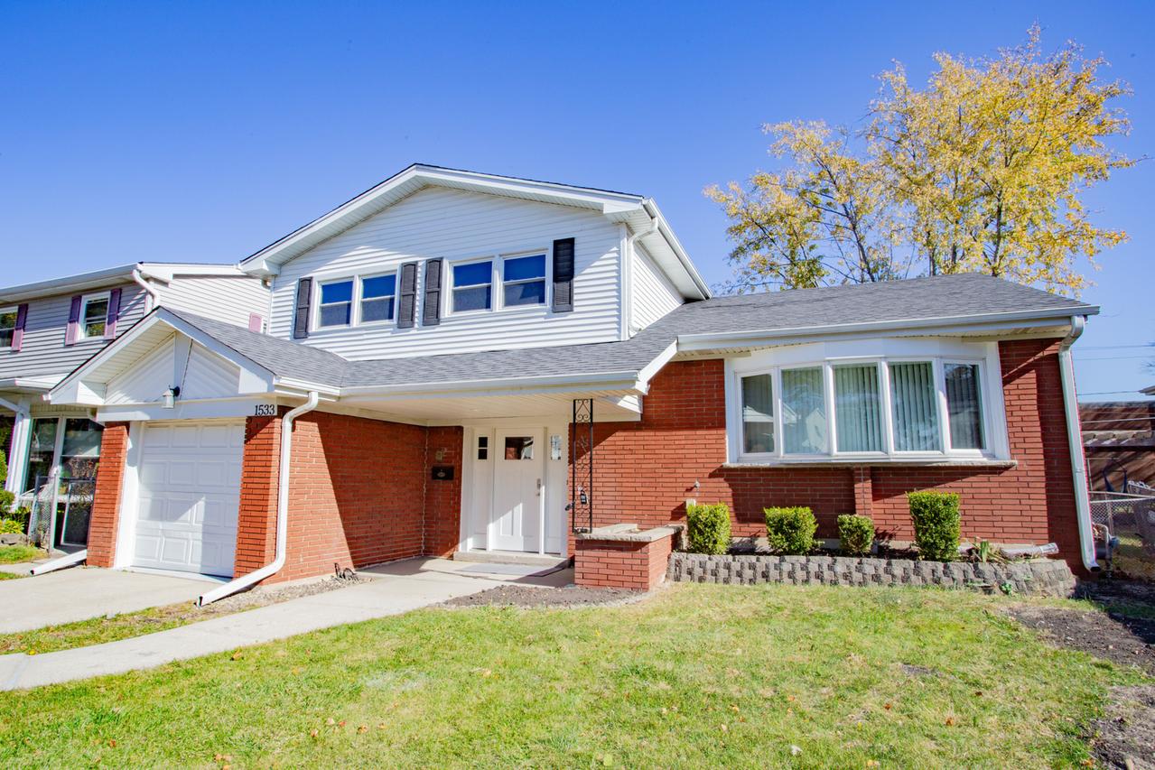 1533 Webster Ln., Des Plaines, IL 60018
