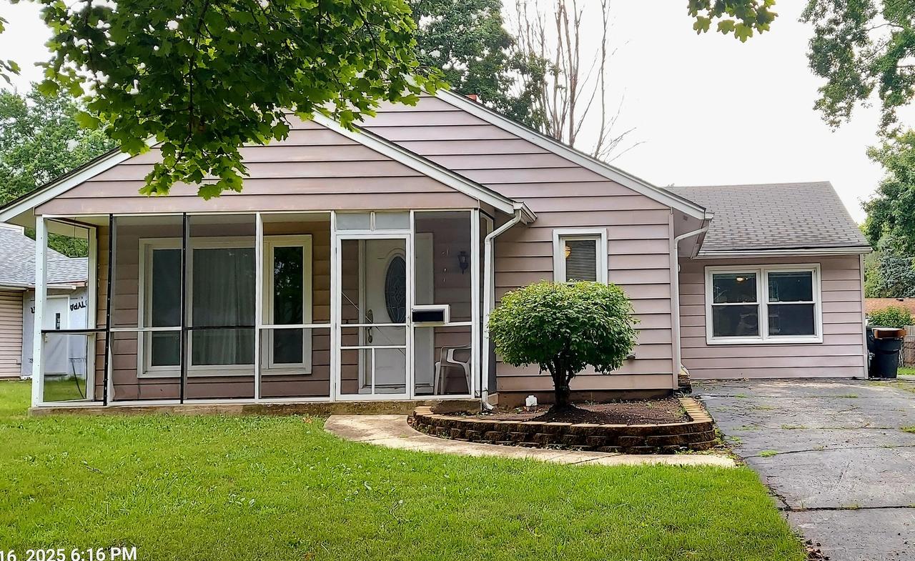 70 Eastfield Rd., Montgomery, IL 60538