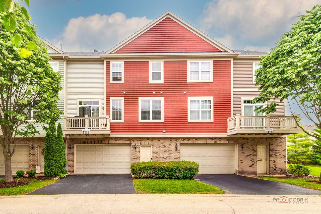 3116 Taunton St., Elgin, IL 60124