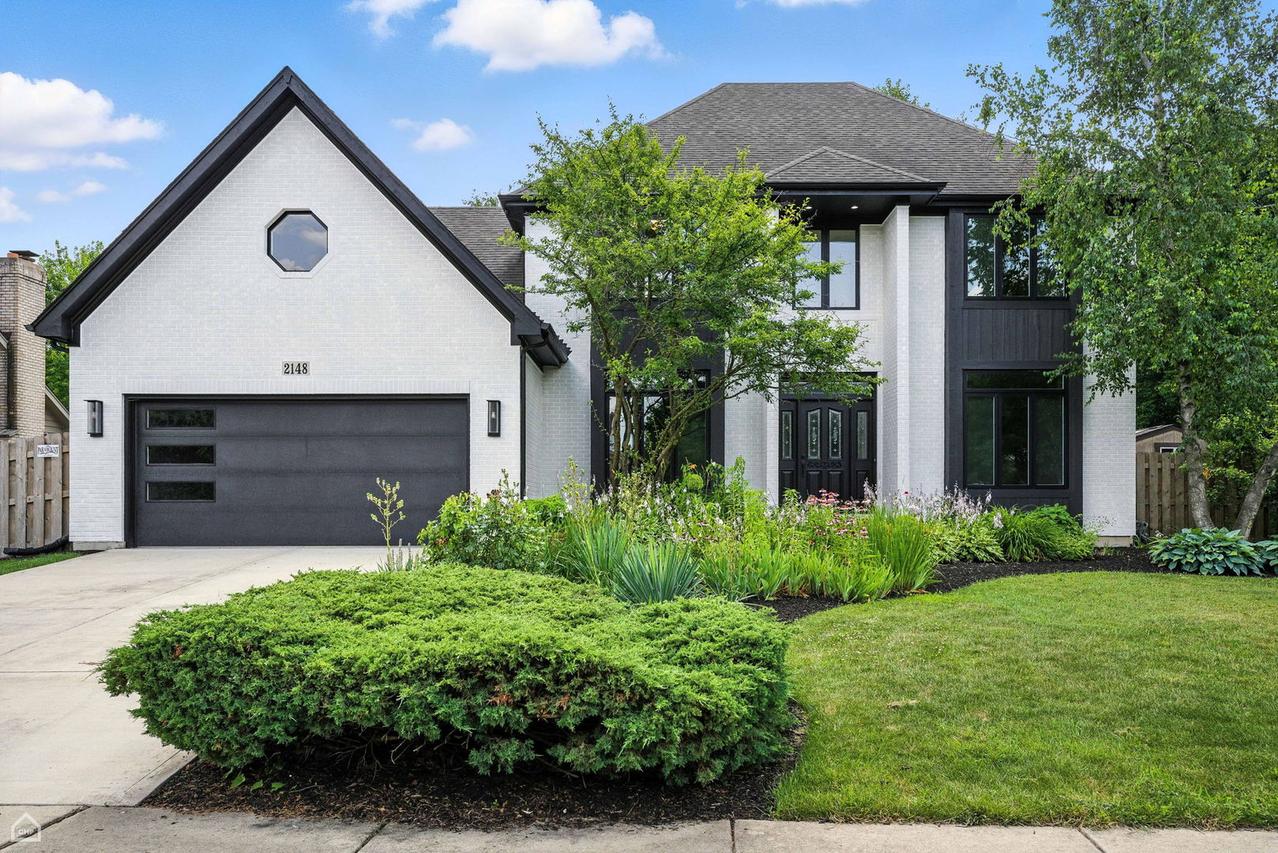 2148 Primrose Ln., Naperville, IL 60565