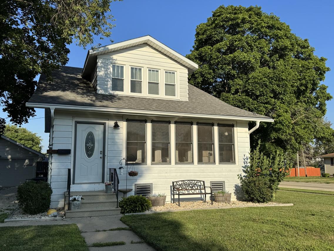 703 N 3rd St., Rochelle, IL 61068