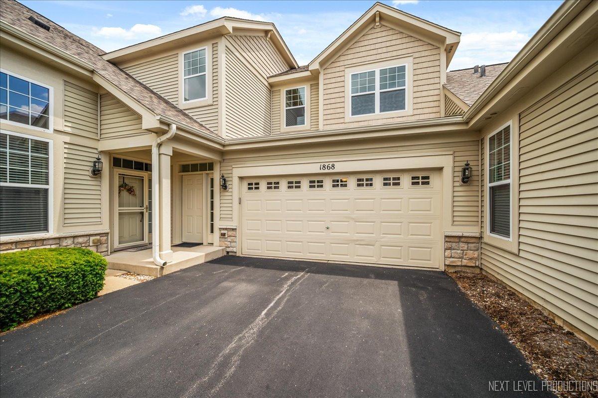 1868 Chase Ln., Aurora, IL 60502