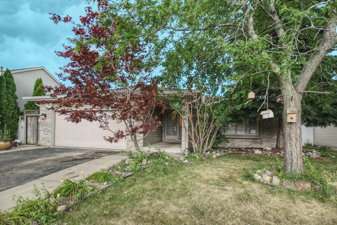 2019 Olde Mill Rd., Plainfield, IL 60586