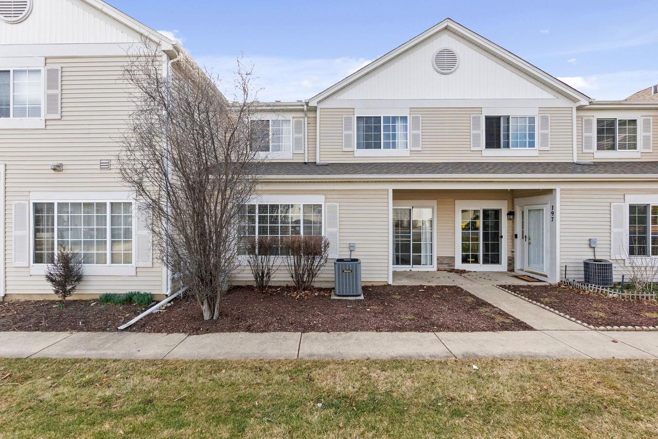 199 N Oakhurst Dr., Aurora, IL 60504