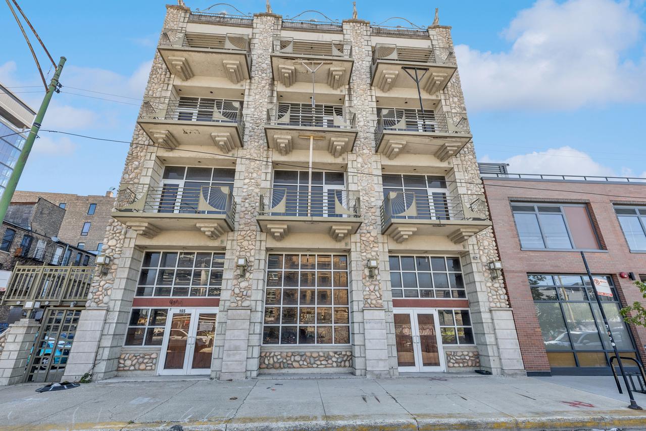 165 N May St., Chicago, IL 60607