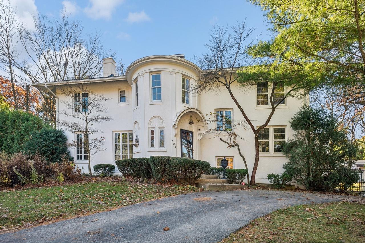 184 Maple Ave., Highland Park, IL 60035