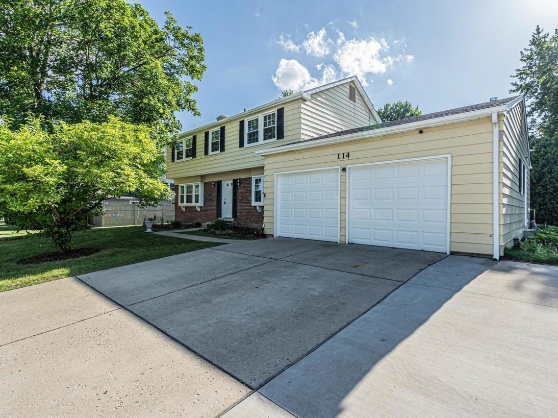114 Timber Hill Rd., Buffalo Grove, IL 60089