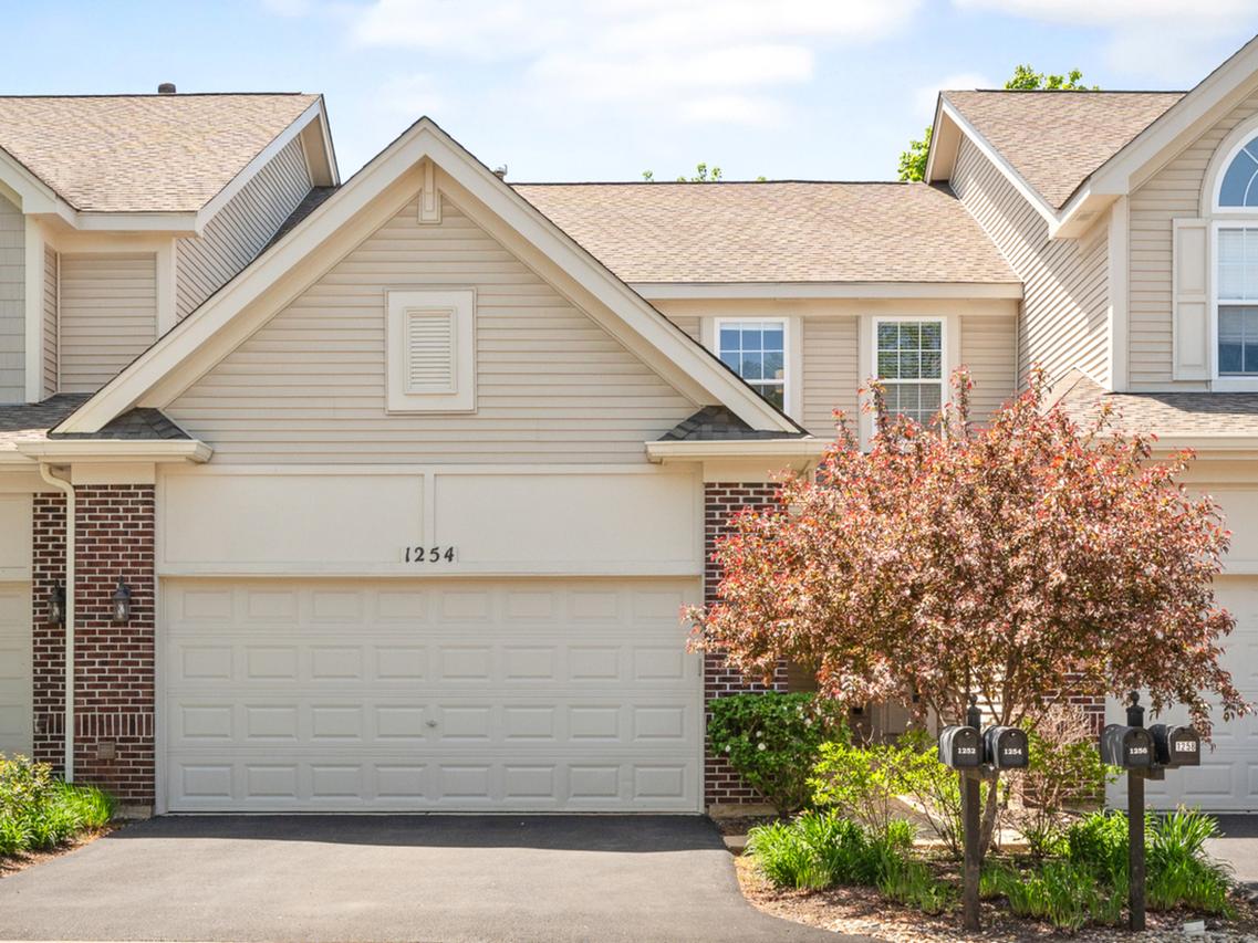 1254 Townes Cir., Aurora, IL 60502