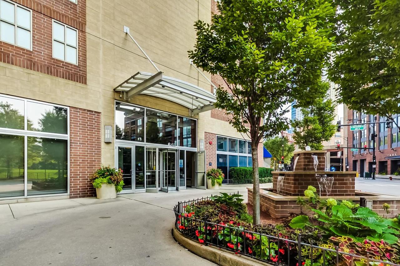 645 N Kingsbury St. #1107, Chicago, IL 60654