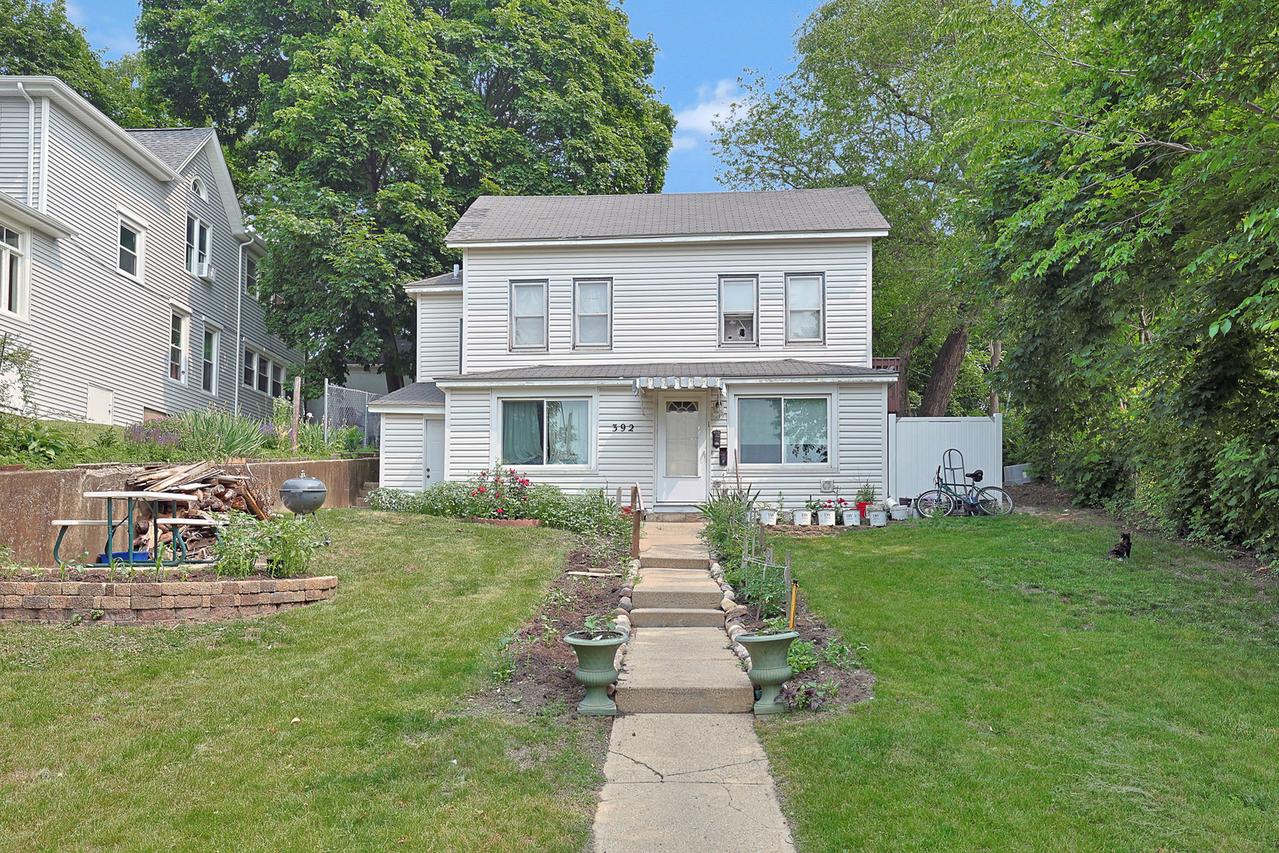 392 Plum Ct., Elgin, IL 60120