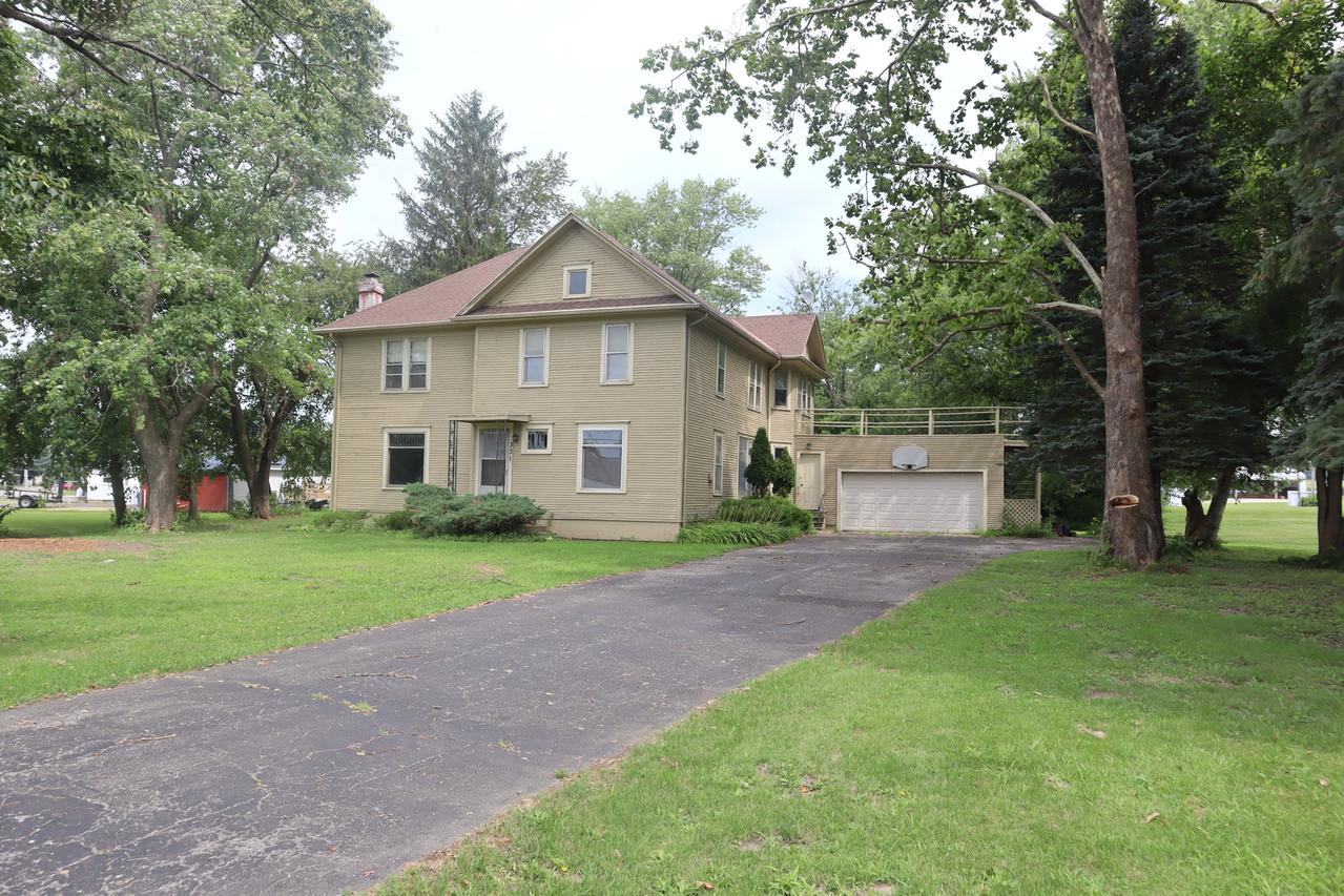 331 Liberty St., Walnut, IL 61376