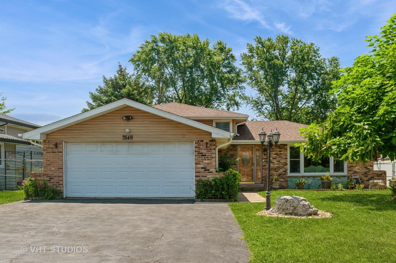 7849 W 101st St., Palos Hills, IL 60465