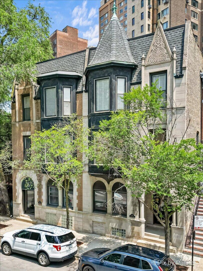 2123 N Clark St. #3R, Chicago, IL 60614