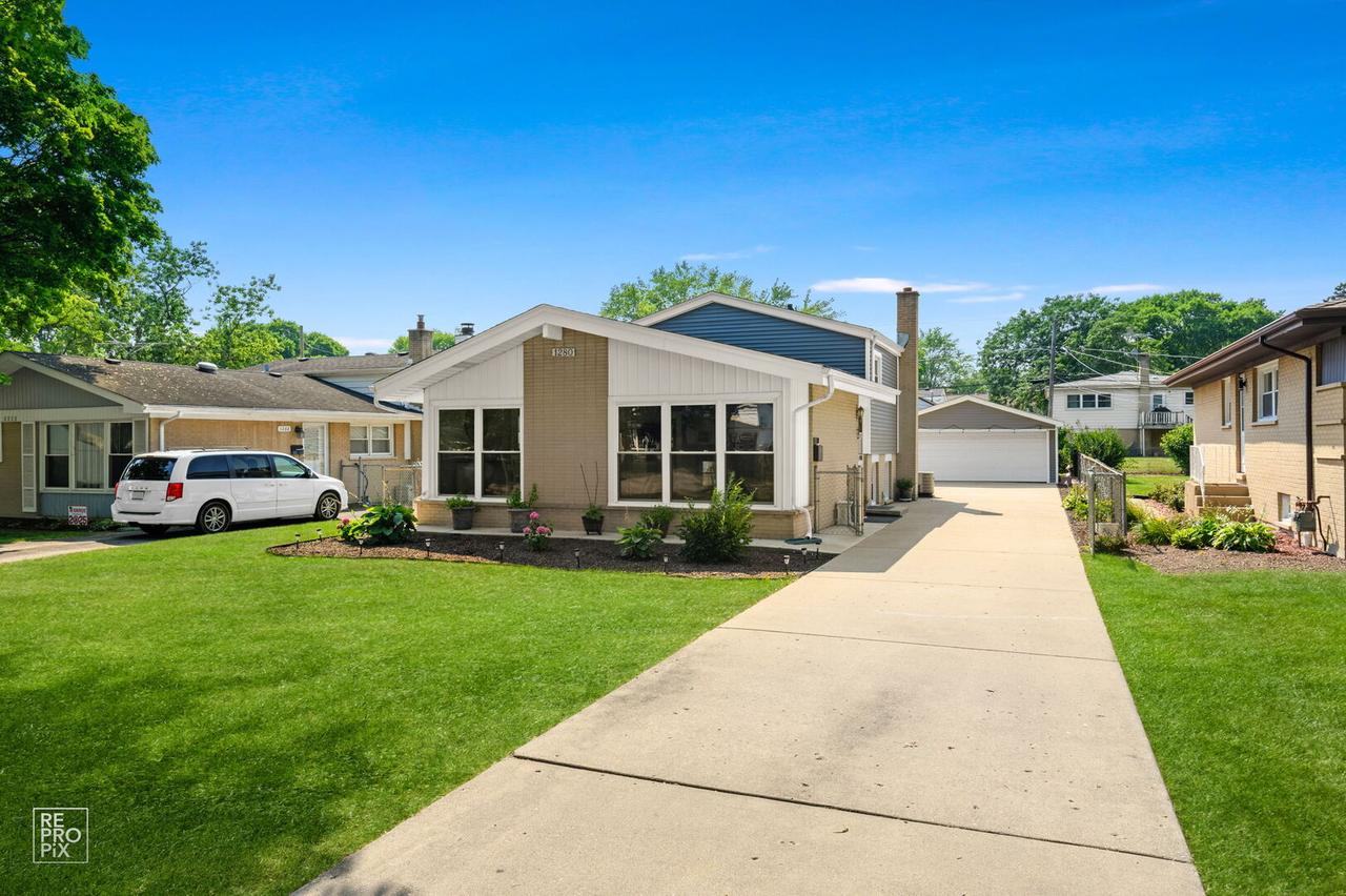 1280 S Walnut Ave., Arlington Heights, IL 60005