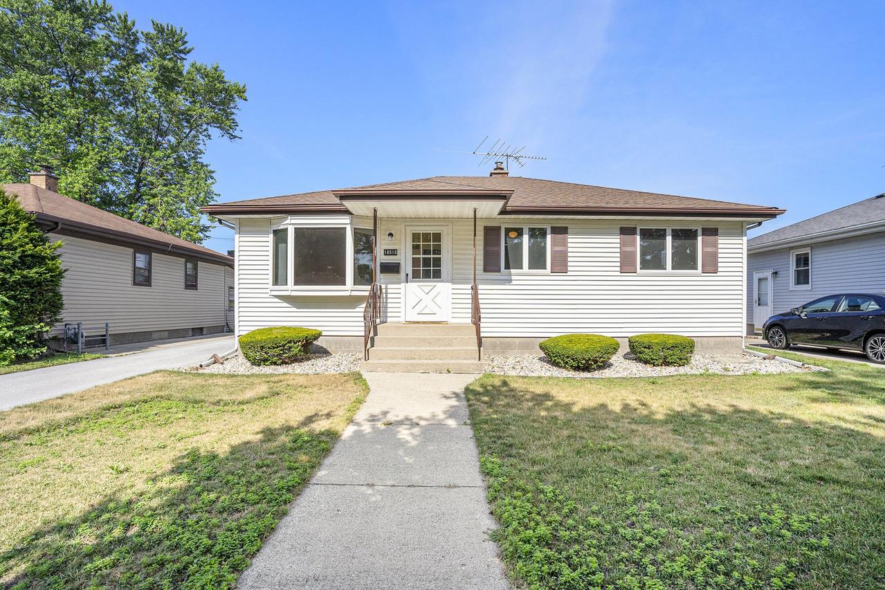18518 Glen Oak Ave., Lansing, IL 60438