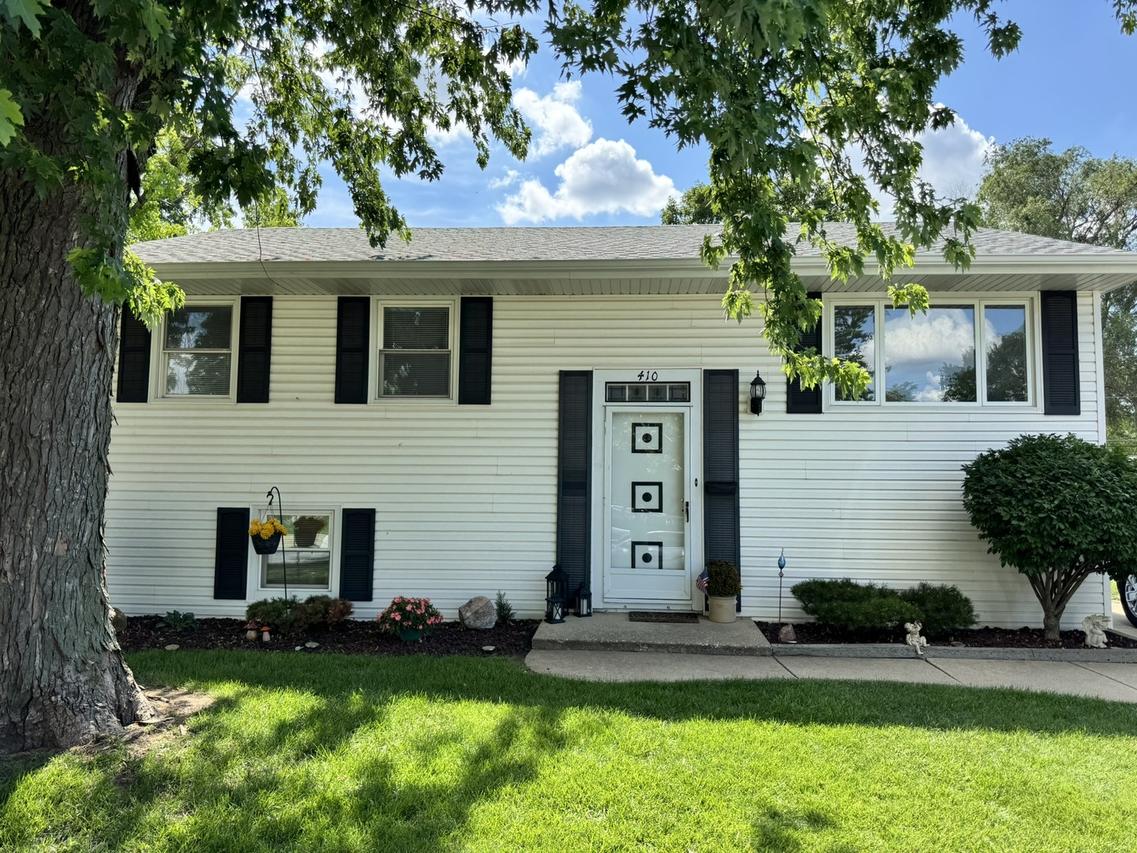 410 Holden Ave., Romeoville, IL 60446