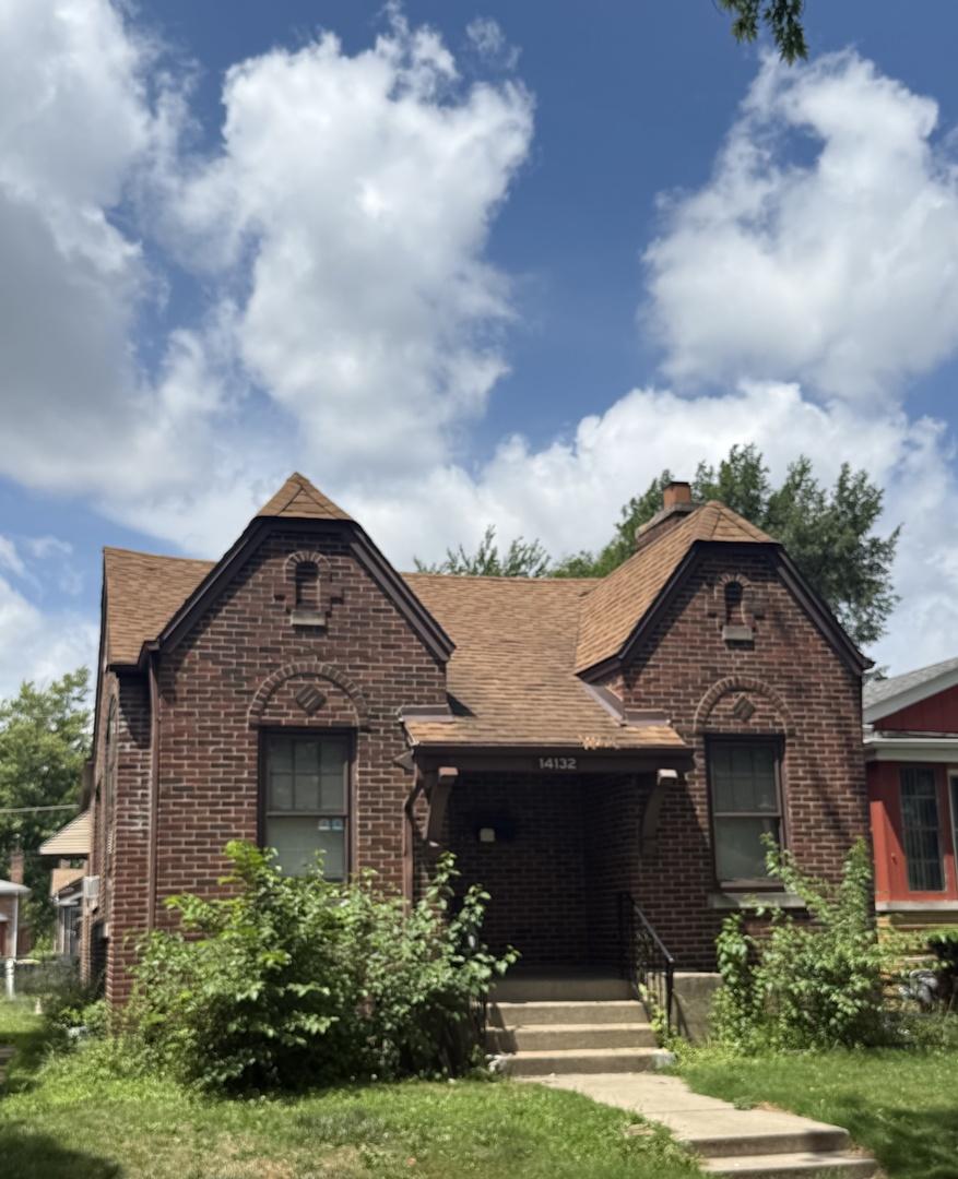 14132 S State St., Riverdale, IL 60827