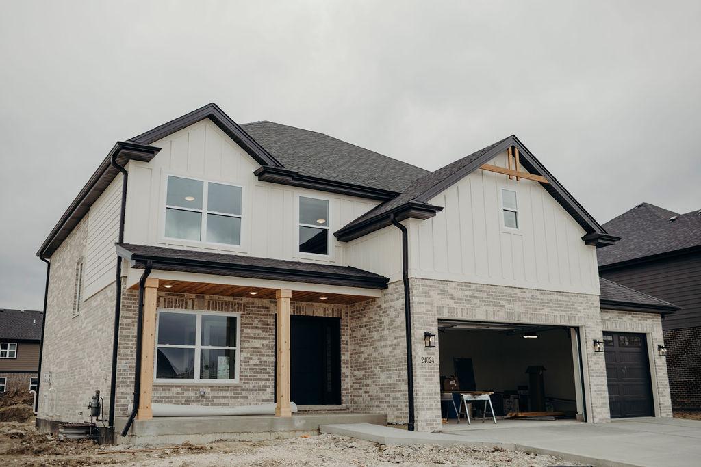 22736 Parkview Ln., Frankfort, IL 60423