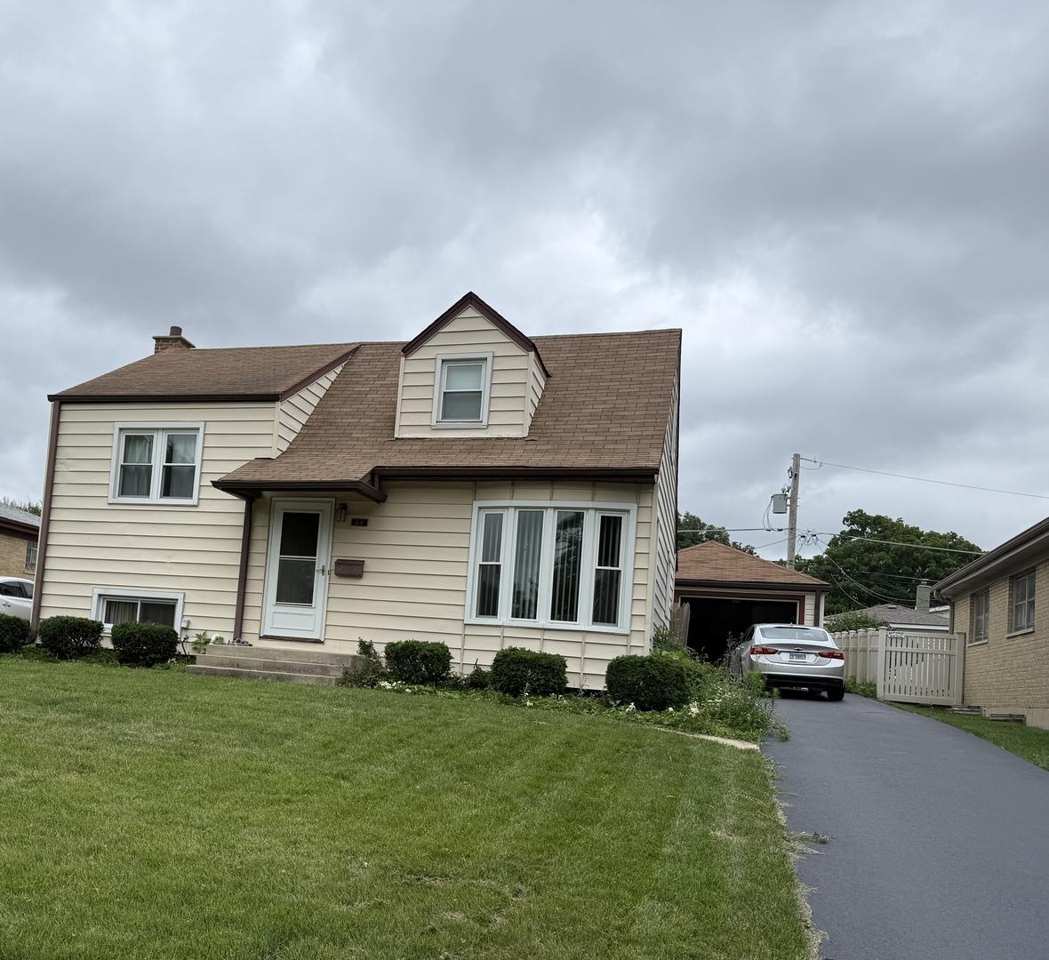 49 N Martha St., Lombard, IL 60148