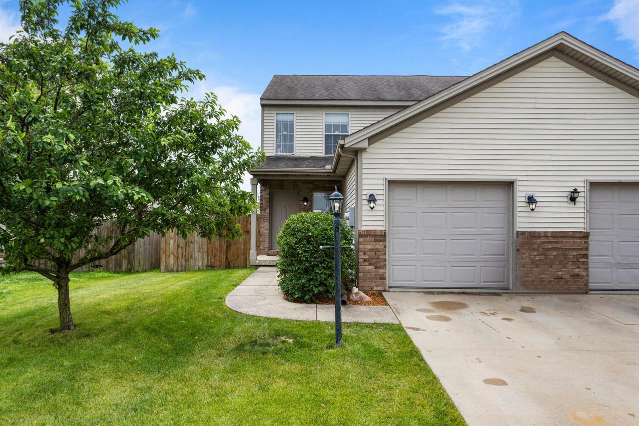 3709 Boulder Ridge Dr., Champaign, IL 61822