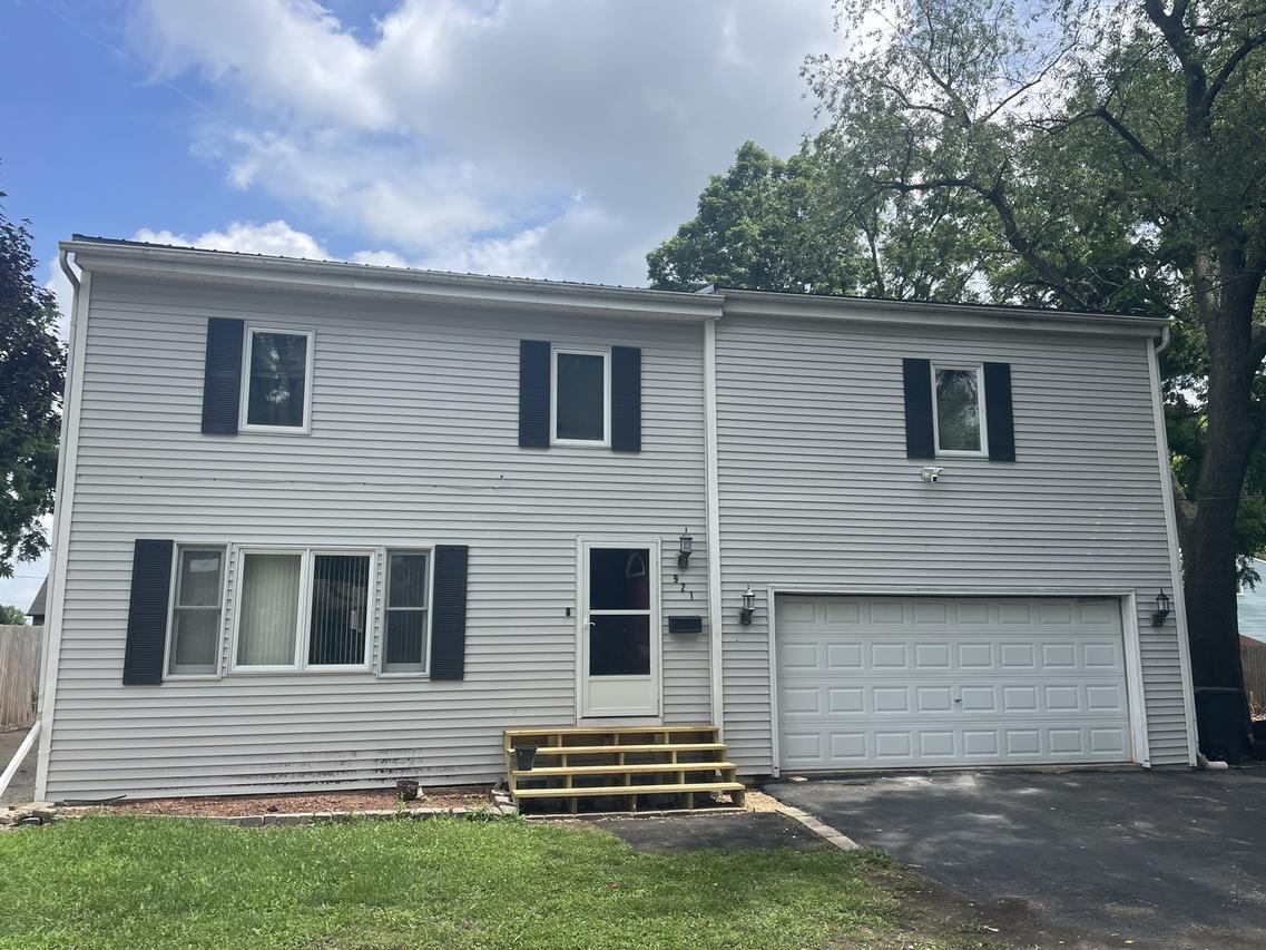 921 Hancock St., Belvidere, IL 61008