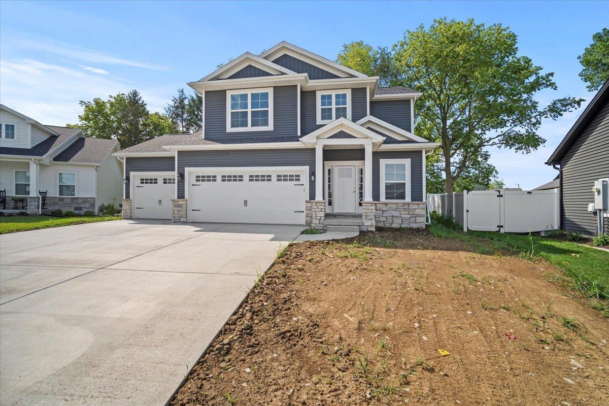 2802 Steppe Ln., Bloomington, IL 61705