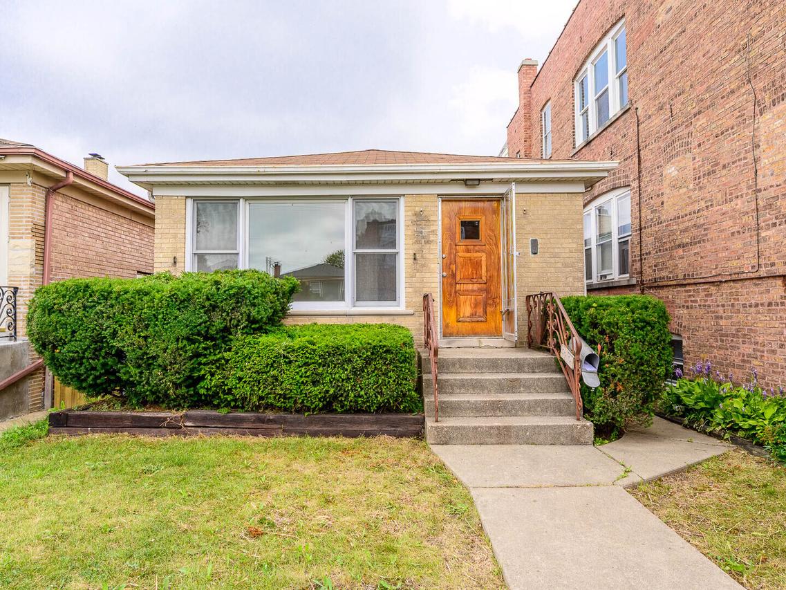 5783 N Elston Ave., Chicago, IL 60646