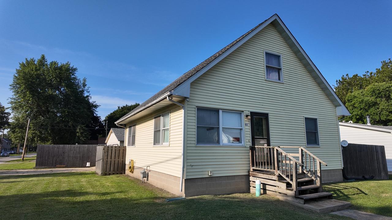 601 E Webster St., Clinton, IL 61727