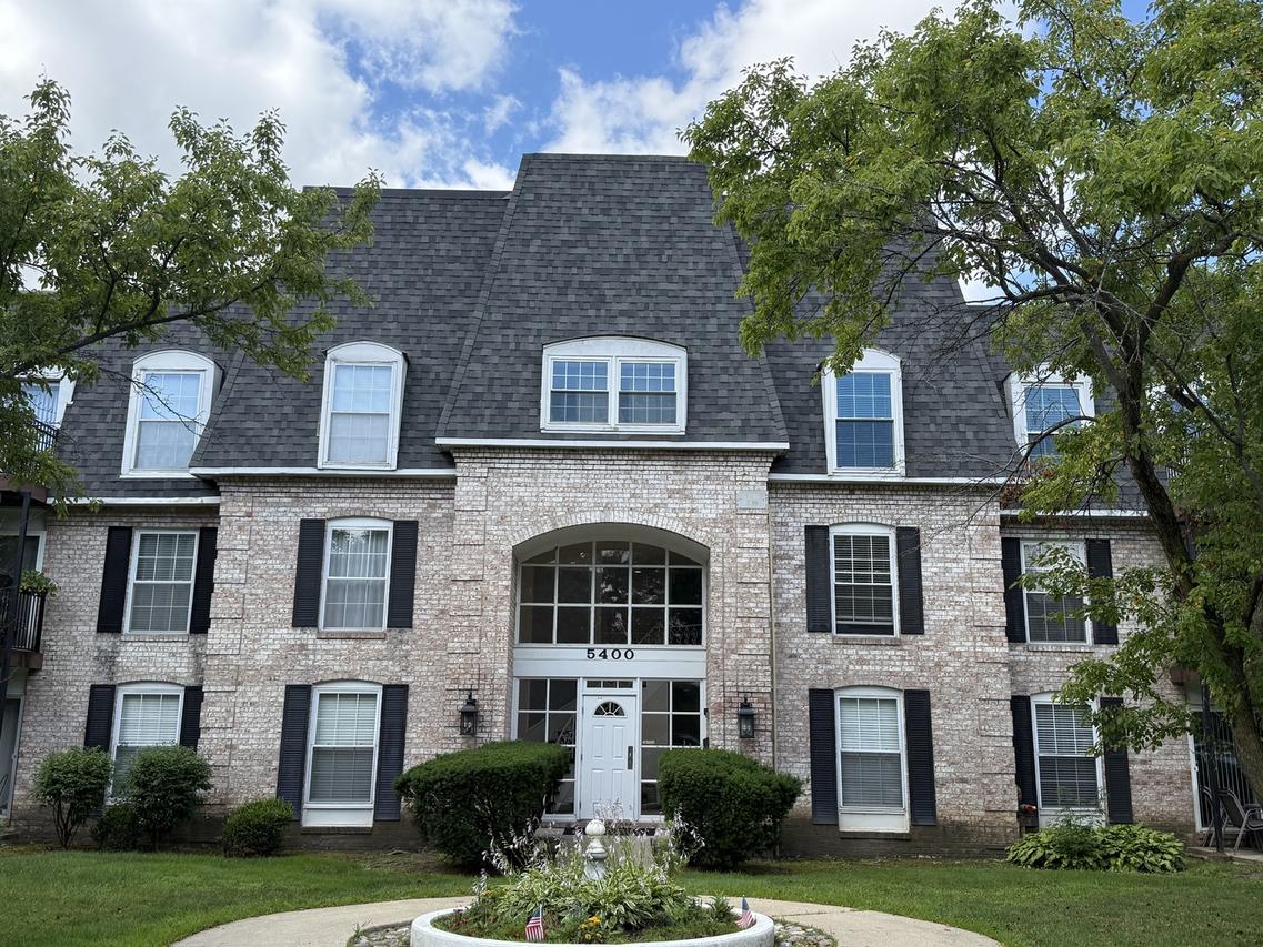 5400 Carriageway Dr. #315, Rolling Meadows, IL 60008