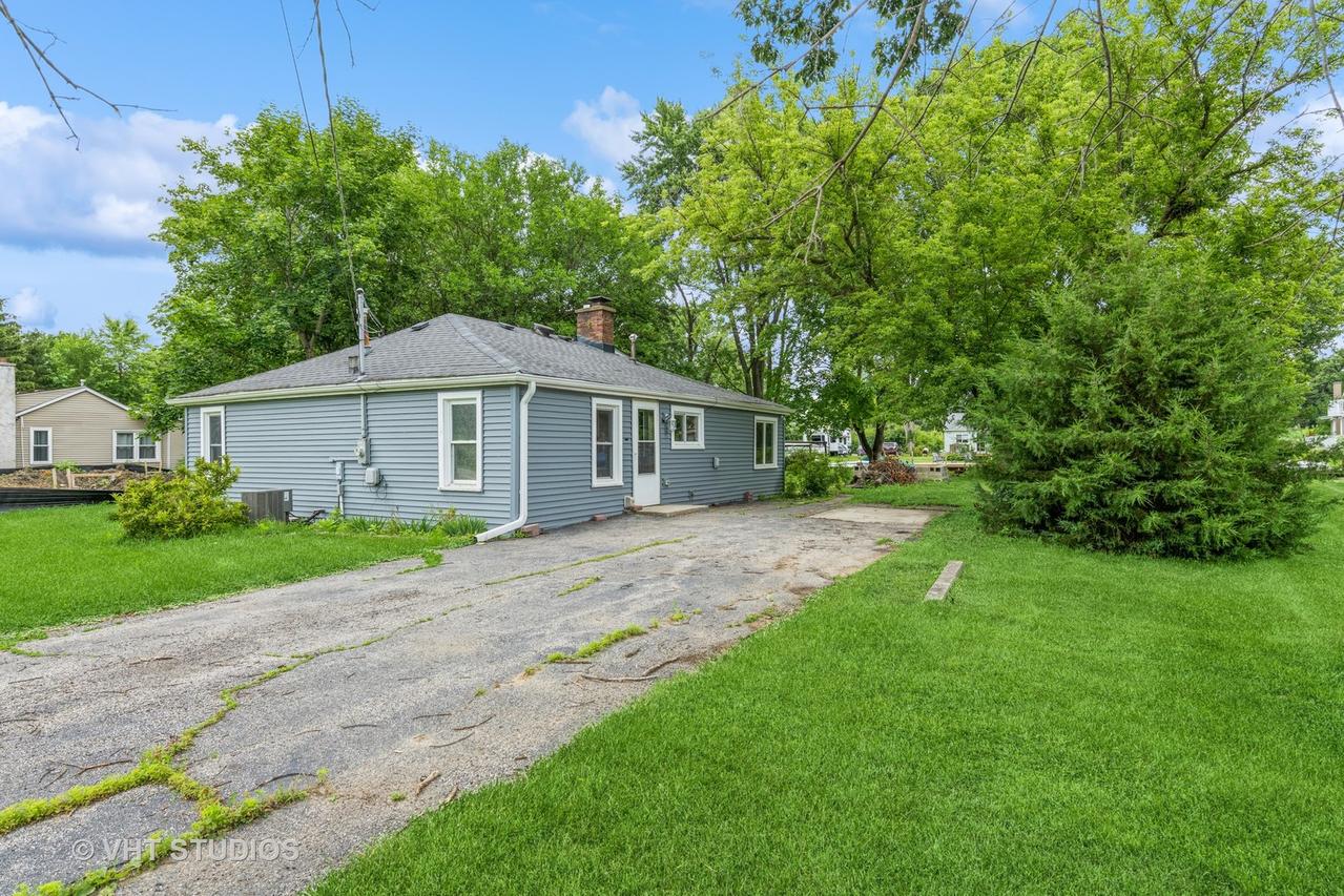 26177 W Heart O Lakes Blvd., Antioch, IL 60002