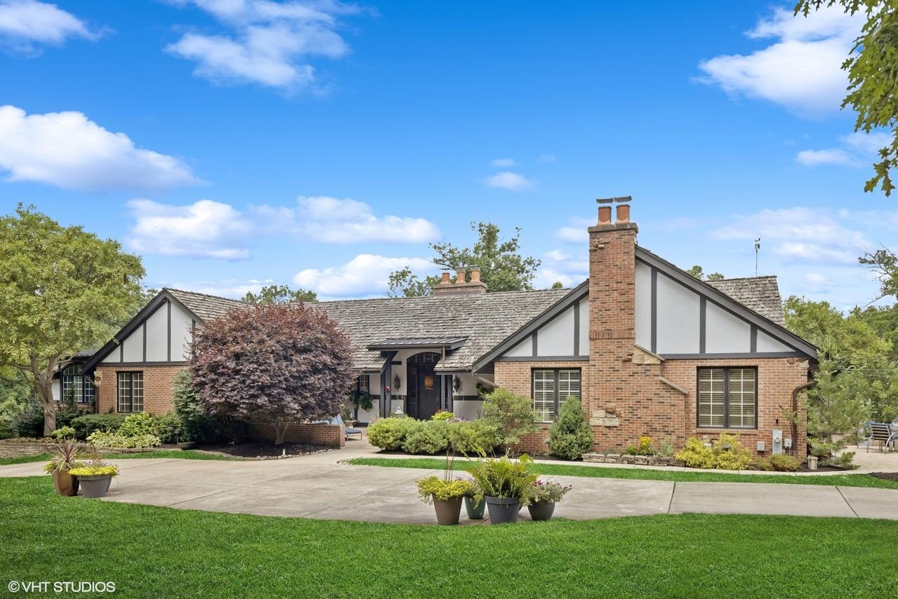 1030 Crescent Blvd., Glen Ellyn, IL 60137