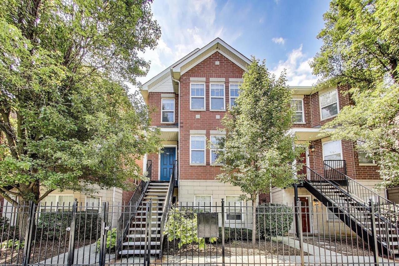 661 W Division St. #B, Chicago, IL 60610