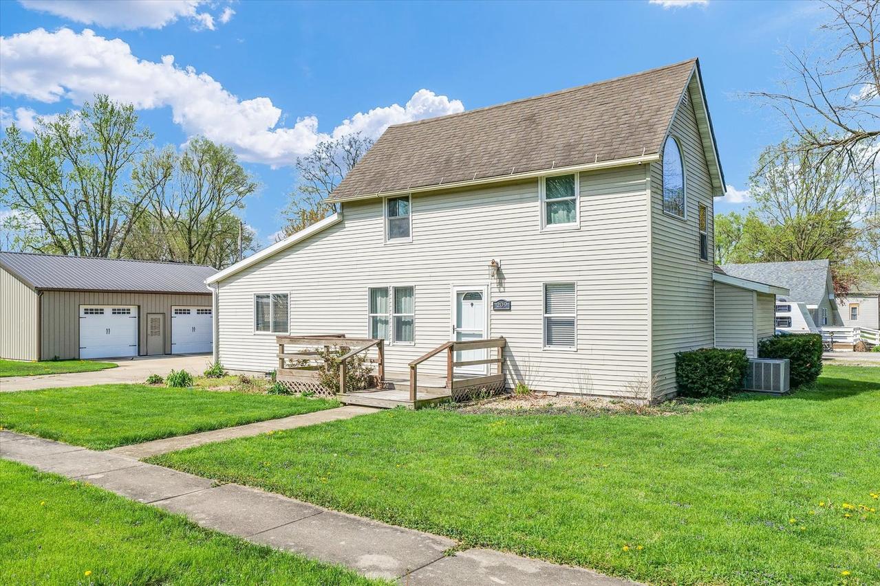 209 N Vermilion Ave., Allerton, IL 61810