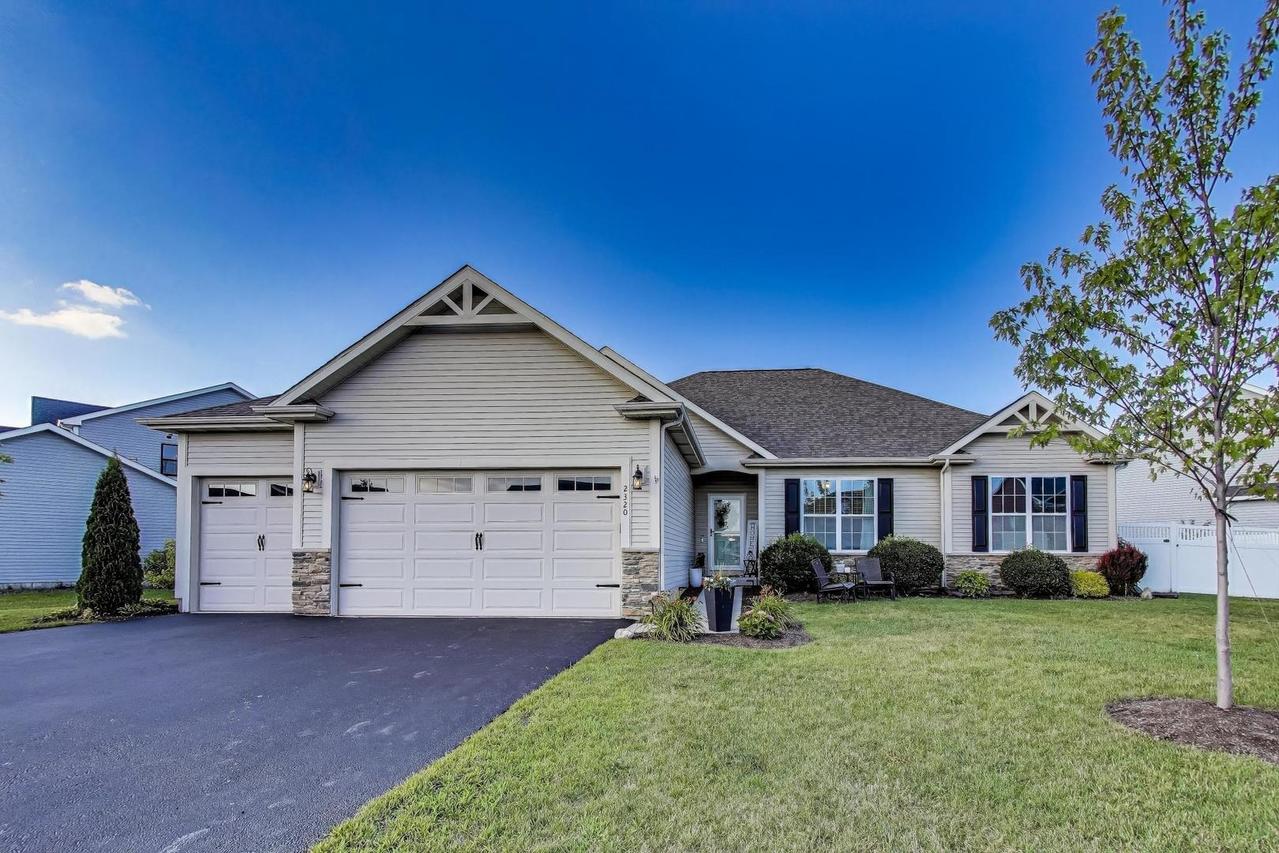 2320 Coventry Cir., Sycamore, IL 60178