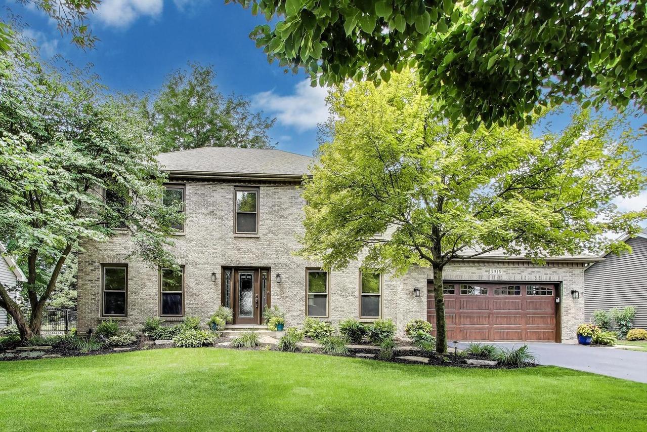 3919 Falcon Dr., Naperville, IL 60564