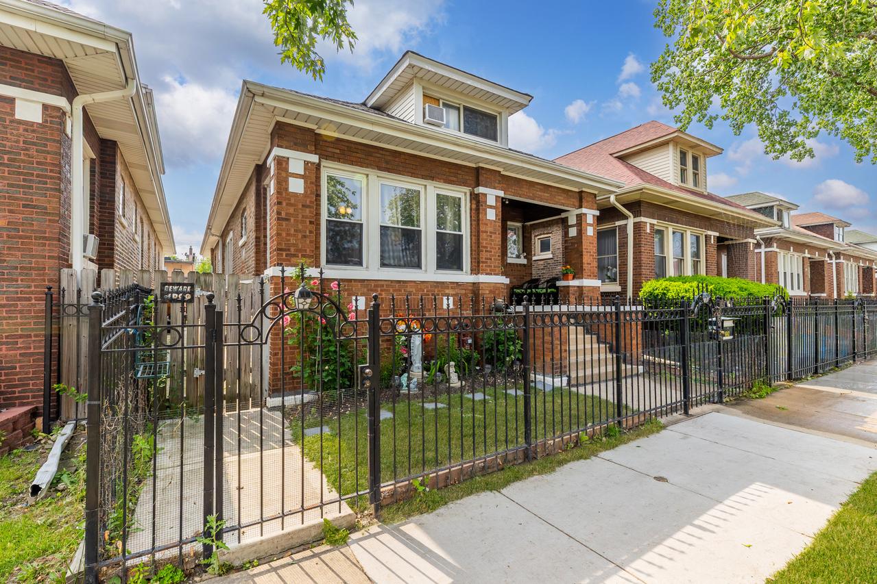 6142 S Richmond St., Chicago, IL 60629