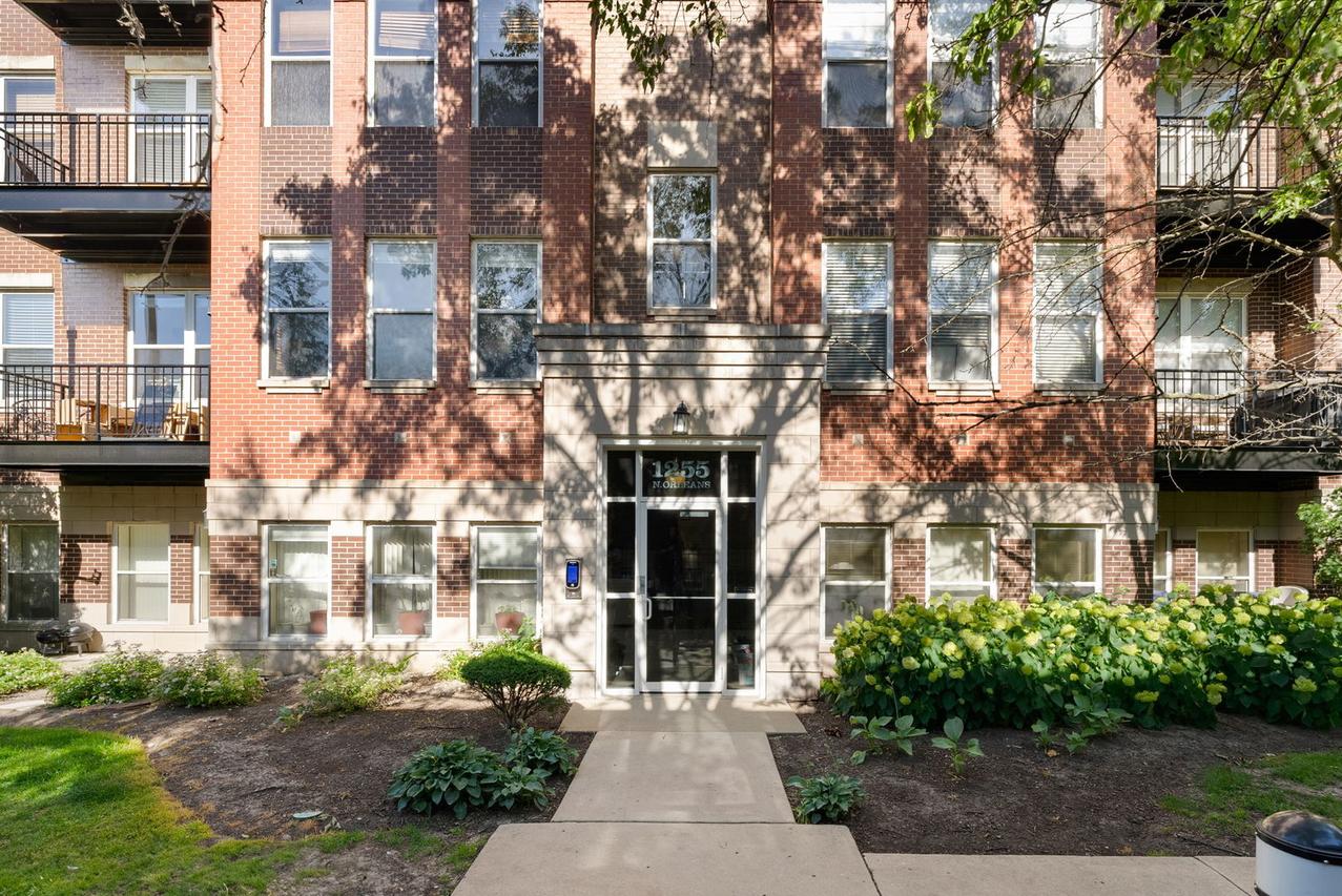 1255 N Orleans Ct. #1104, Chicago, IL 60610