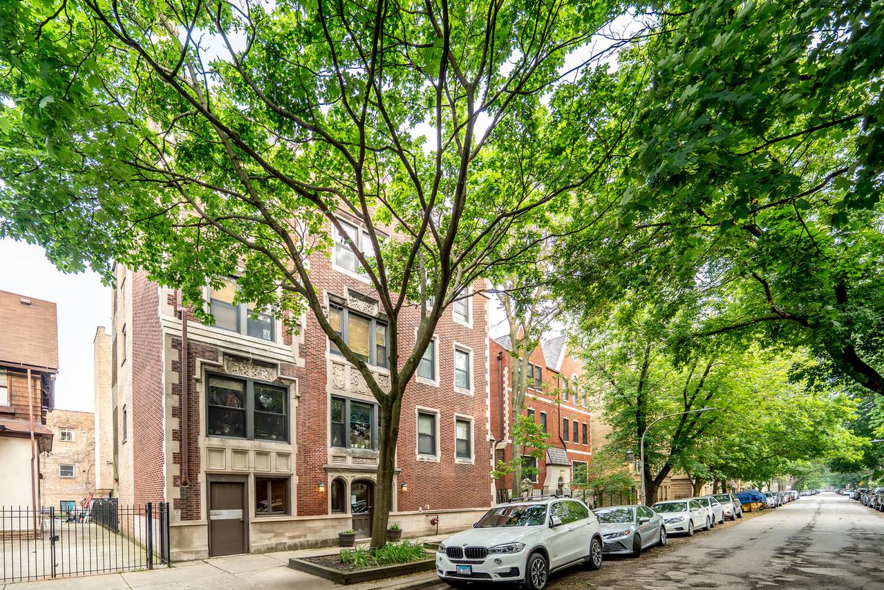 6829 N Lakewood Ave. #3, Chicago, IL 60626