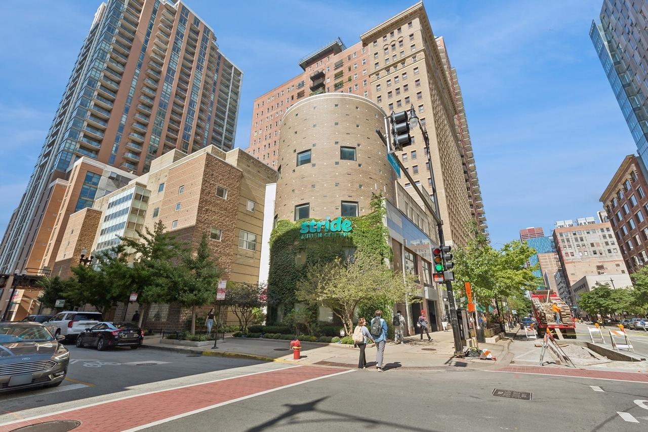40 E 9th St. #802, Chicago, IL 60605