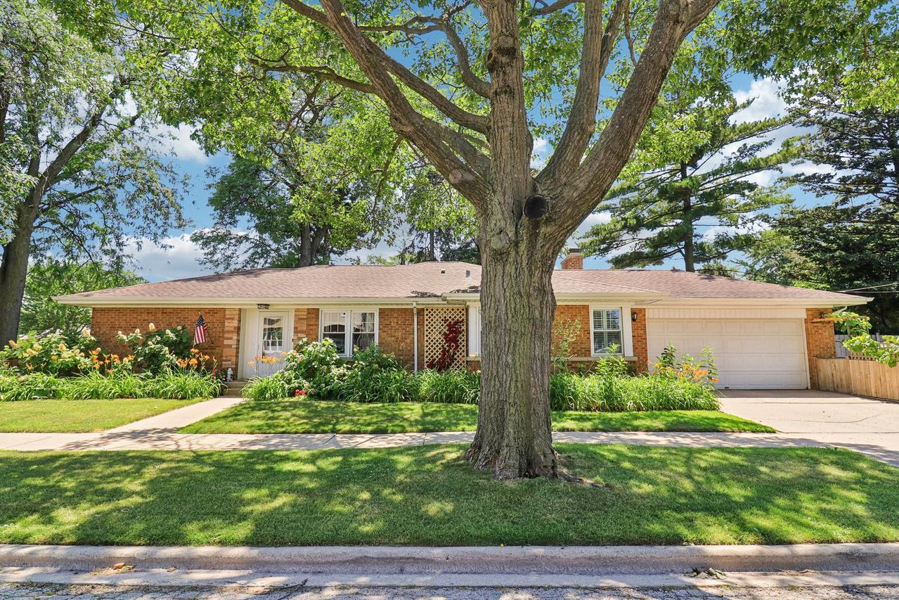 8318 Gross Point Rd., Morton Grove, IL 60053