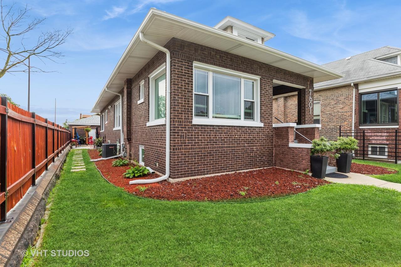 [Address Hidden by Seller], Chicago, IL 60649