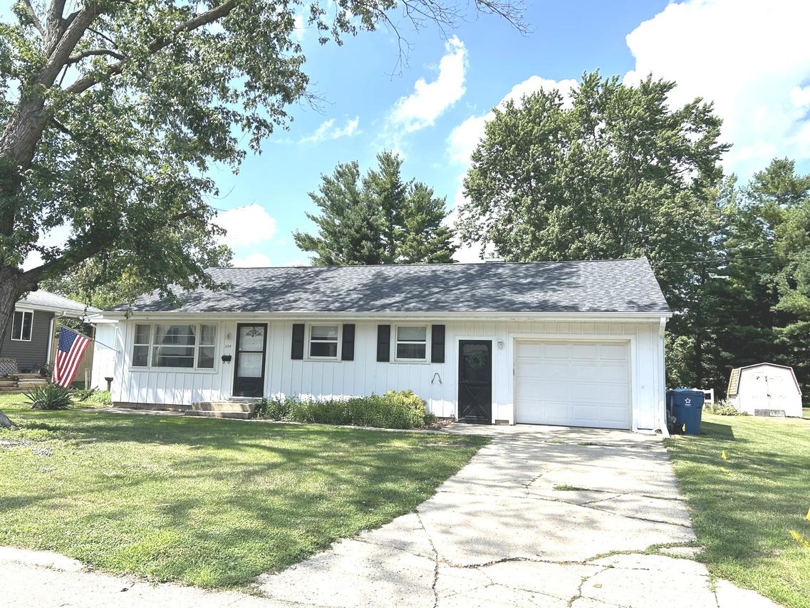 1104 Oak Ct., Mendota, IL 61342