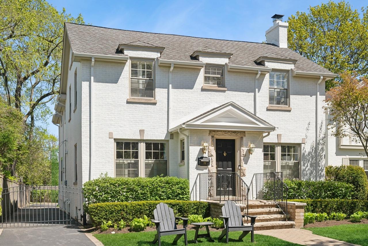 711 Brier St., Kenilworth, IL 60043