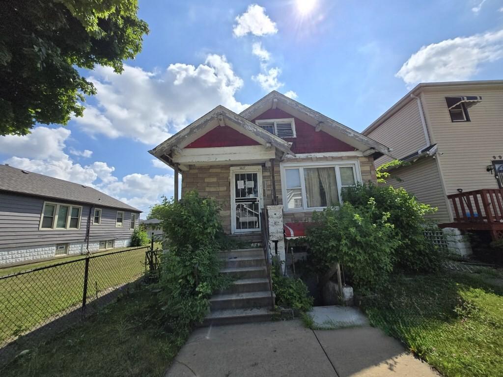 9927 S Lafayette Ave., Chicago, IL 60628
