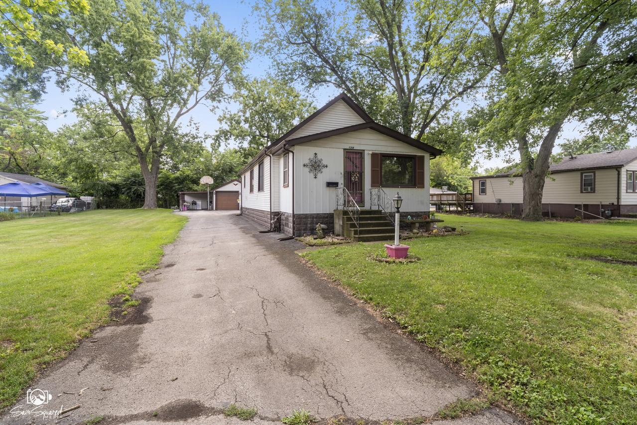 124 SW Circle Dr., Joliet, IL 60433