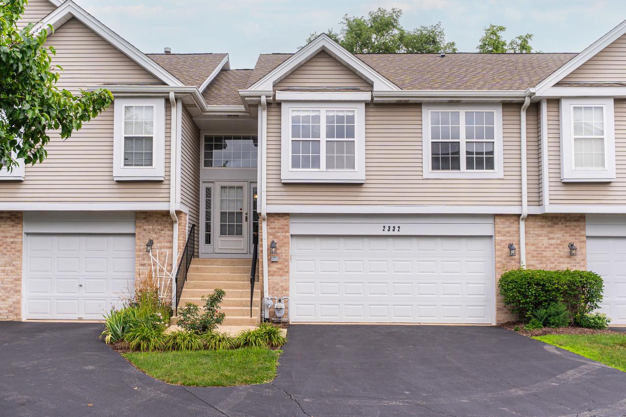 2332 Old George Way, Downers Grove, IL 60515
