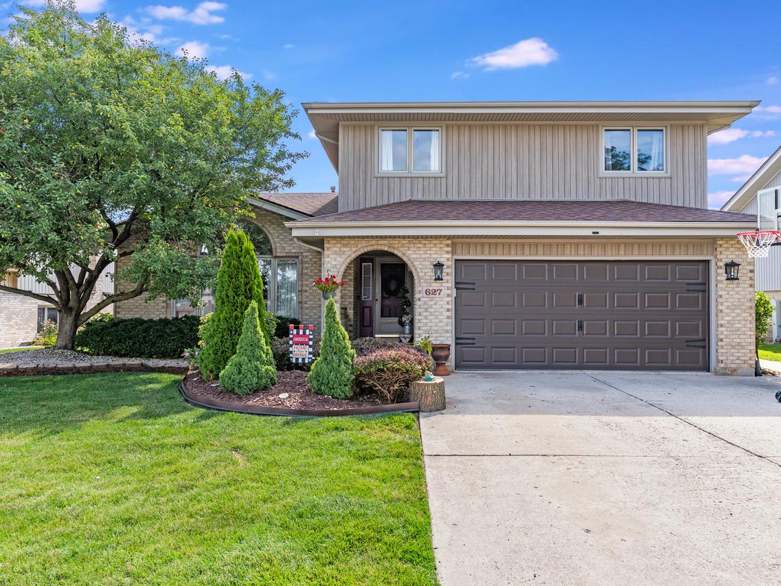 627 Driftwood Ave., Romeoville, IL 60446